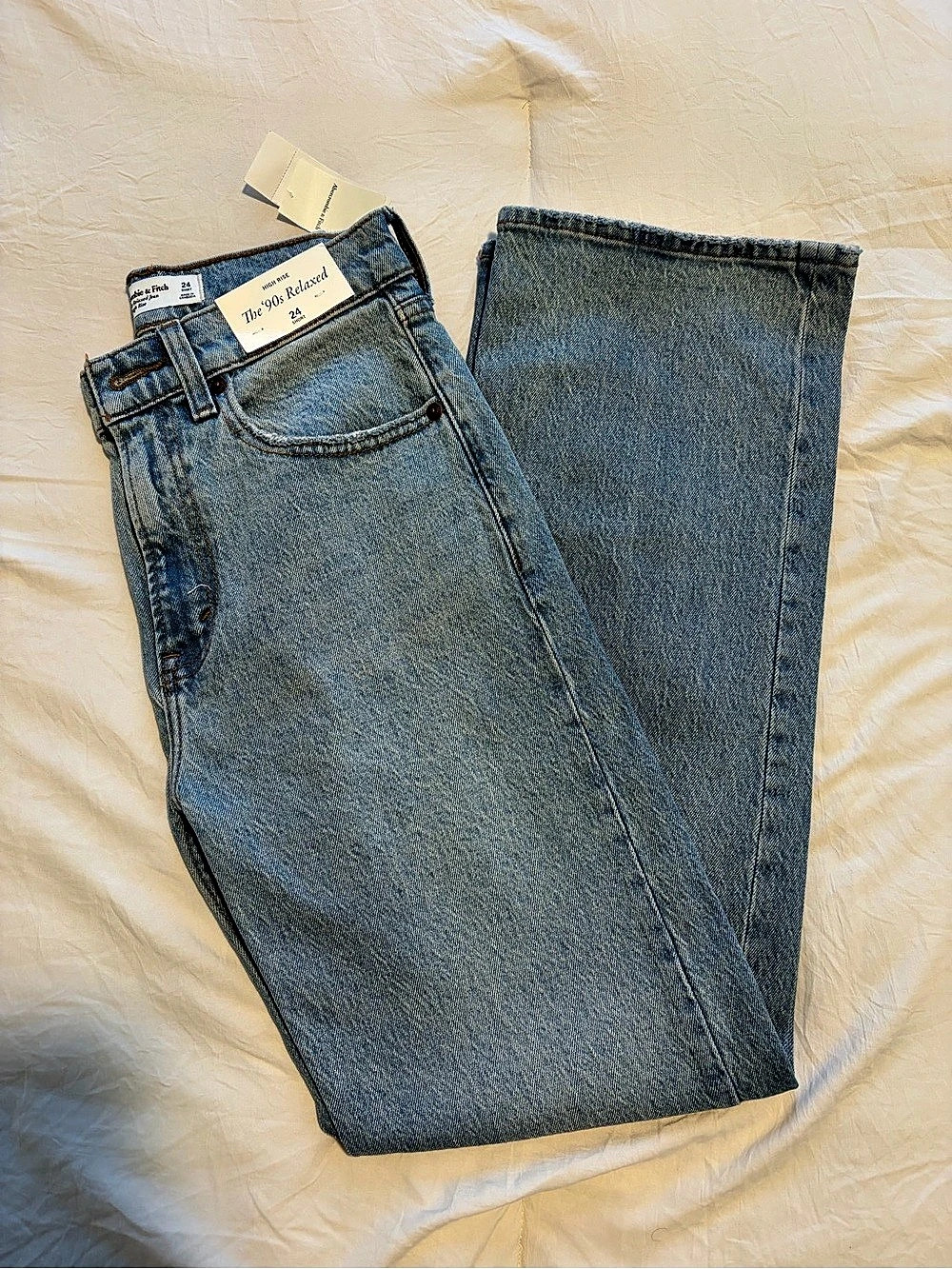 Abercrombie & Fitch The '90s Relaxed Jean High Rise Jeans